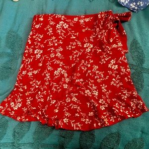 Red floral zip-up skirt. Size Medium. SHEIN